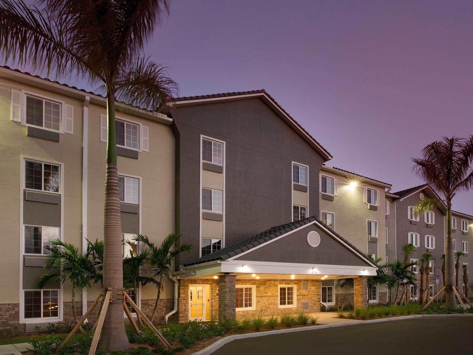 Extended Stay America Select Suites - Fort Lauderdale - Airport - West Екстер'єр фото