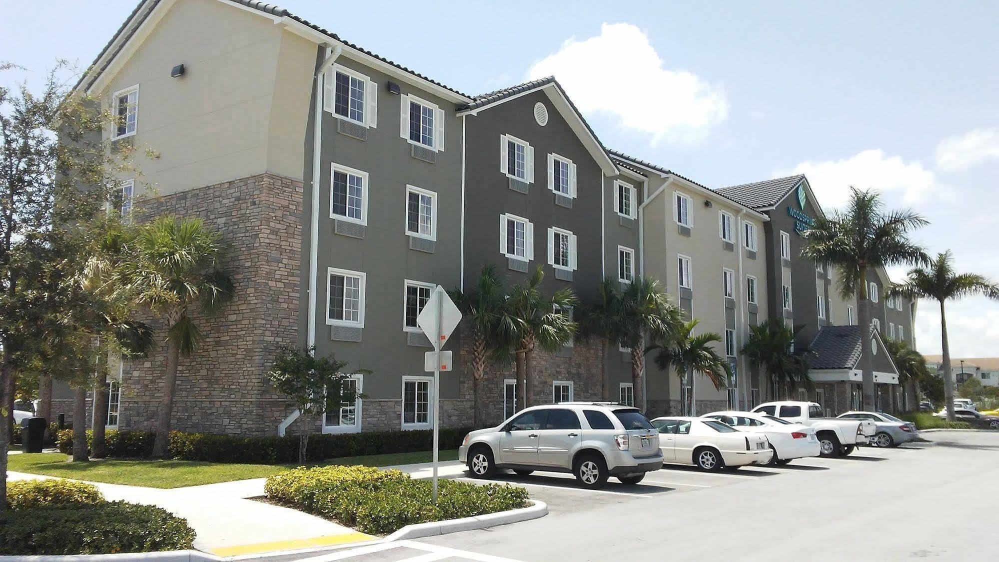 Extended Stay America Select Suites - Fort Lauderdale - Airport - West Екстер'єр фото